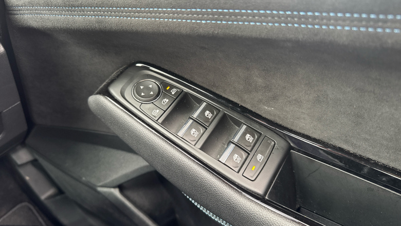 Renault Austral E-Tech FHEV Iconic Esprit Alpine 5dr Auto 4C Hybrid Estate